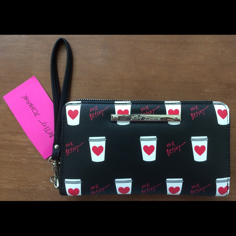 Betsey Johnson wallet ☕️